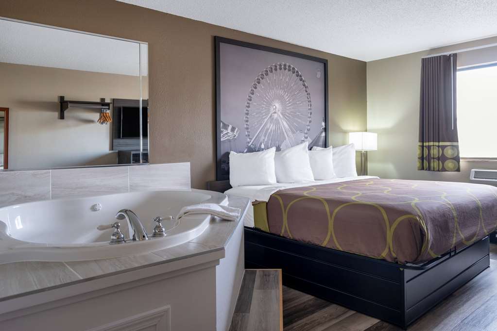 Super 8 by Wyndham Merrillville - photo 32
