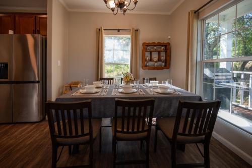 Luxury cottage near lake Belton WiFi A C — 4-Star Luxury Hotel in Belton, United States