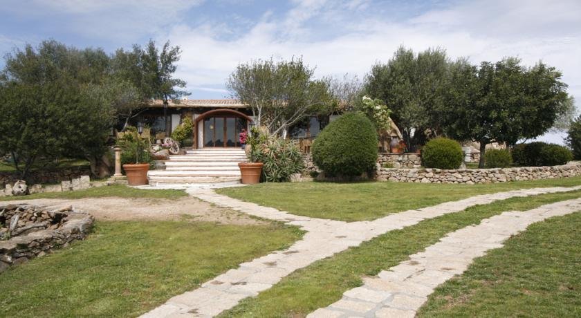 Jaddhu Country Resort in Arzachena, Italy