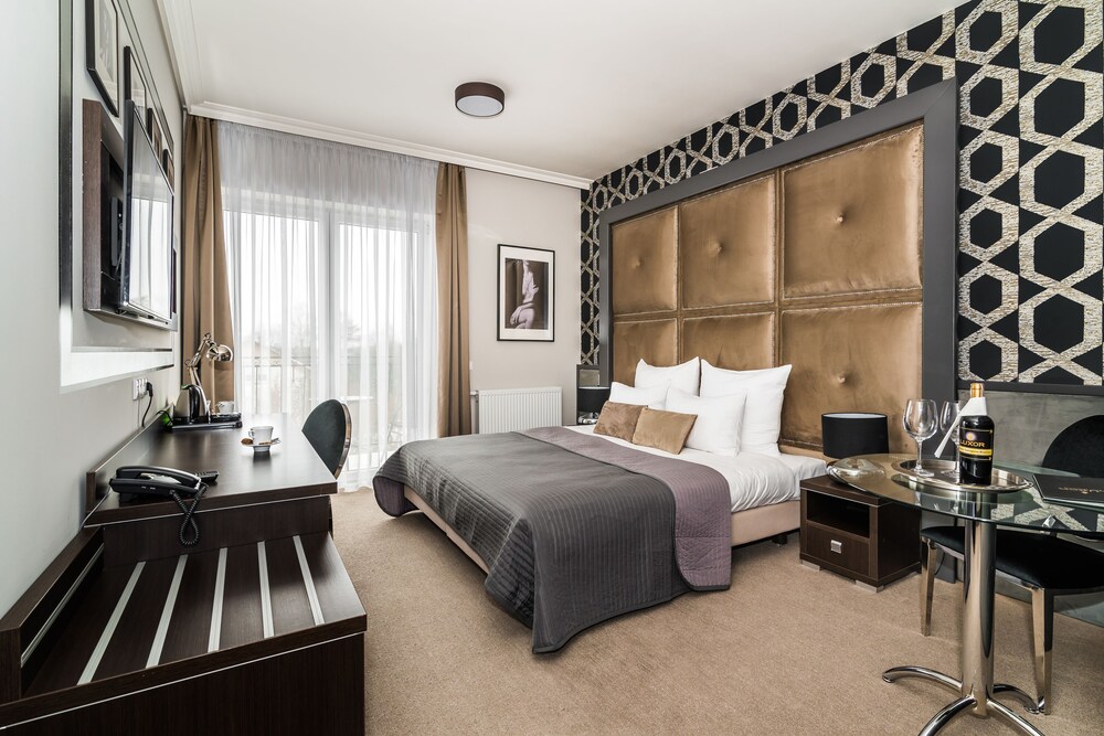 Hotel Luxor — 4-Star Luxury Hotel in Lublin, Poland