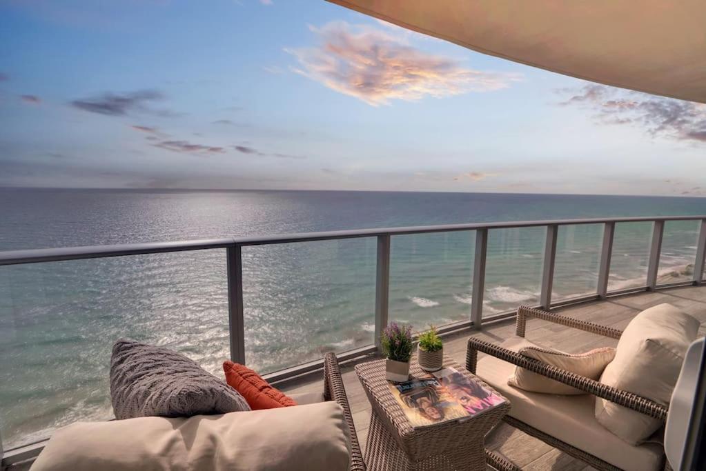 Ocean Front State Of The Art in Hollywood, United States