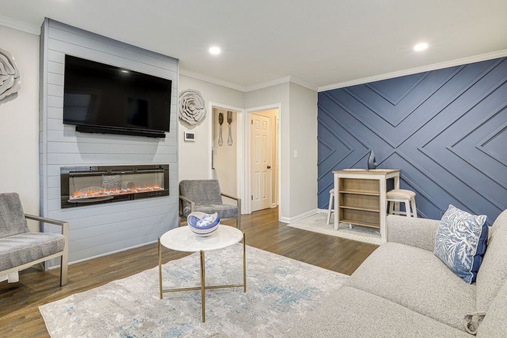 2 Mi to Midtown: Chic Apartment in Atlanta — 4-Star Luxury Hotel in Atlanta, United States