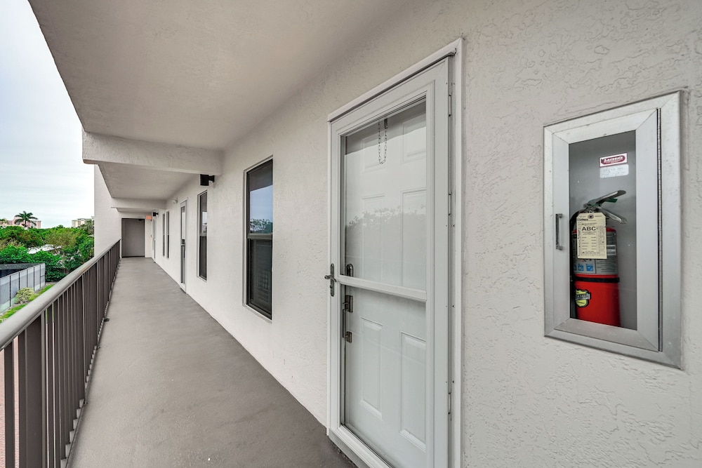 Beachy Marco Island Condo With Resort Amenities - photo 20