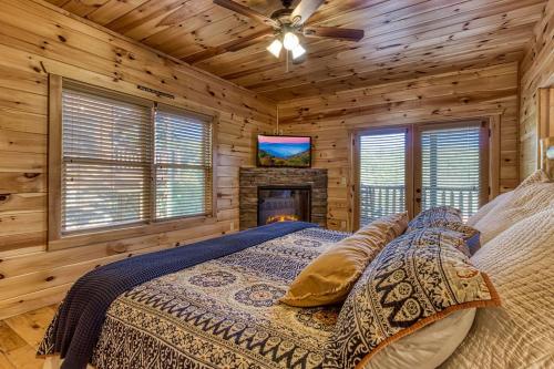 Living The Dream Mtn Views Theater Room 560 FREE tickets each paid day - photo 17