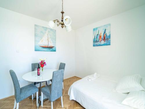 Apartment Debos One Bedroom Apartment with Balcony and Sea View — 4-Star Luxury Hotel in Dubrovnik, Croatia