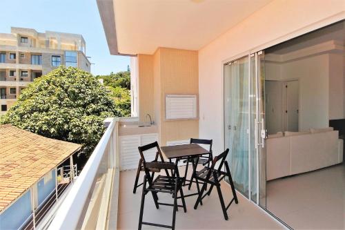 1074 Apartamento para locação no centro de Bombinhas