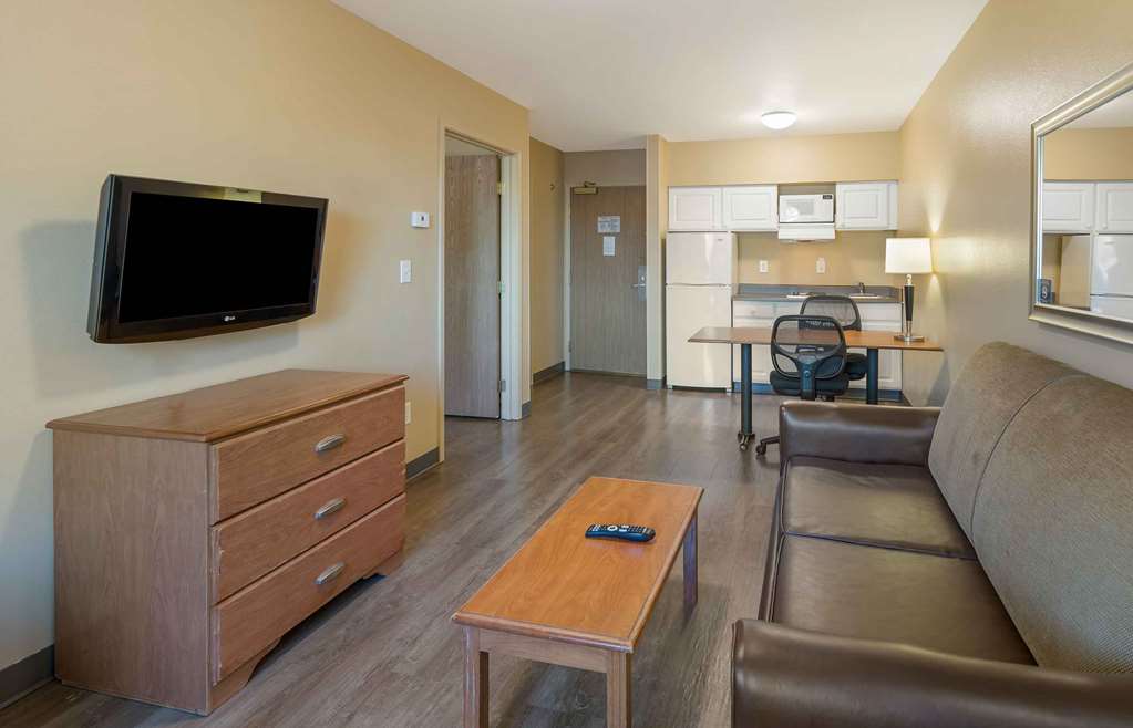Aviator Suites Hotel by Aspen Hotels - photo 46