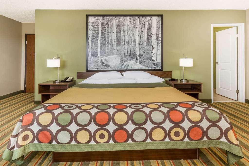 Super 8 by Wyndham Montrose - photo 6
