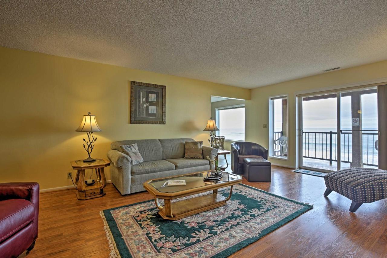 Lincoln Resort Condo with Ocean Views and Pool Access in Lincoln, United States