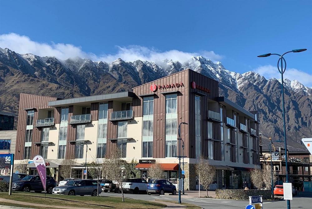 Ramada Suites by Wyndham Queenstown Remarkables Park — 4-Star Luxury Hotel in Queenstown, New Zealand