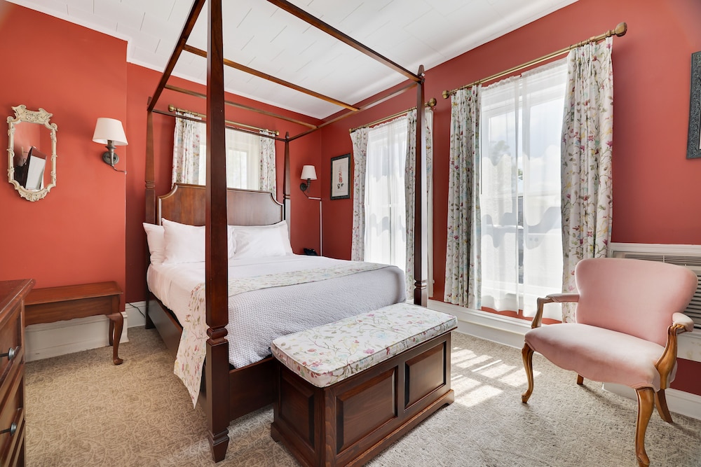 Tom Quick Inn - photo 49
