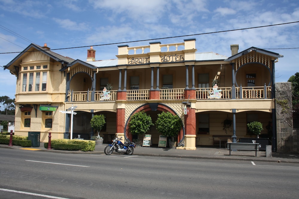 Mickey Bourke's Koroit Hotel — hotel in Koroit