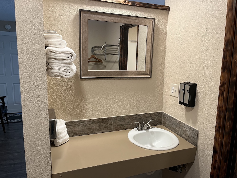 Heidis Inn Ilwaco - photo 26