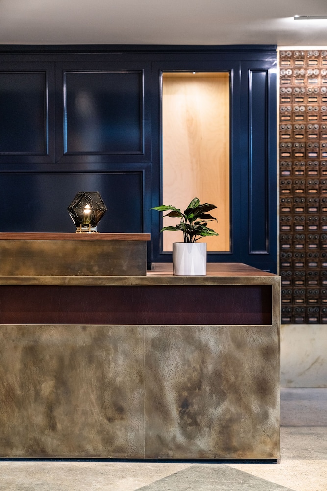 The Revolution Hotel - photo 2