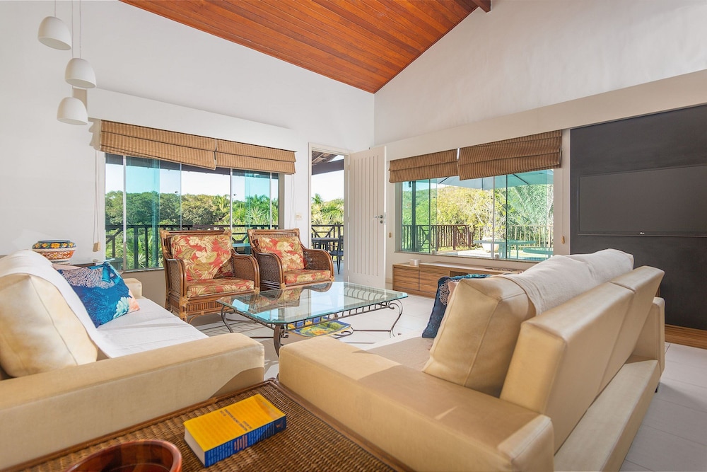 Bz73 Geribá Casa c piscina privativa 5 Suítes — 4-Star Luxury Hotel in Armacao De Buzios, Brasil