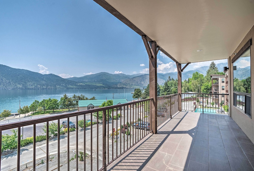 Lake Chelan Condo Walk To Brewery And Wineries — 4-Star Luxury Hotel in Manson, United States