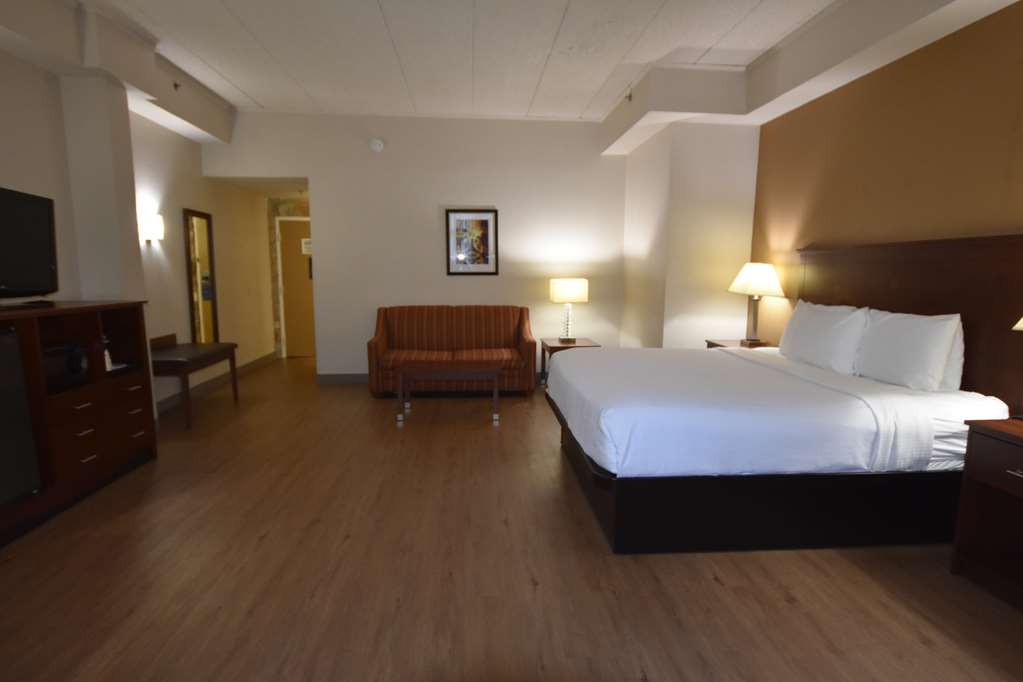 Best Western Plus Governor's Inn - photo 19