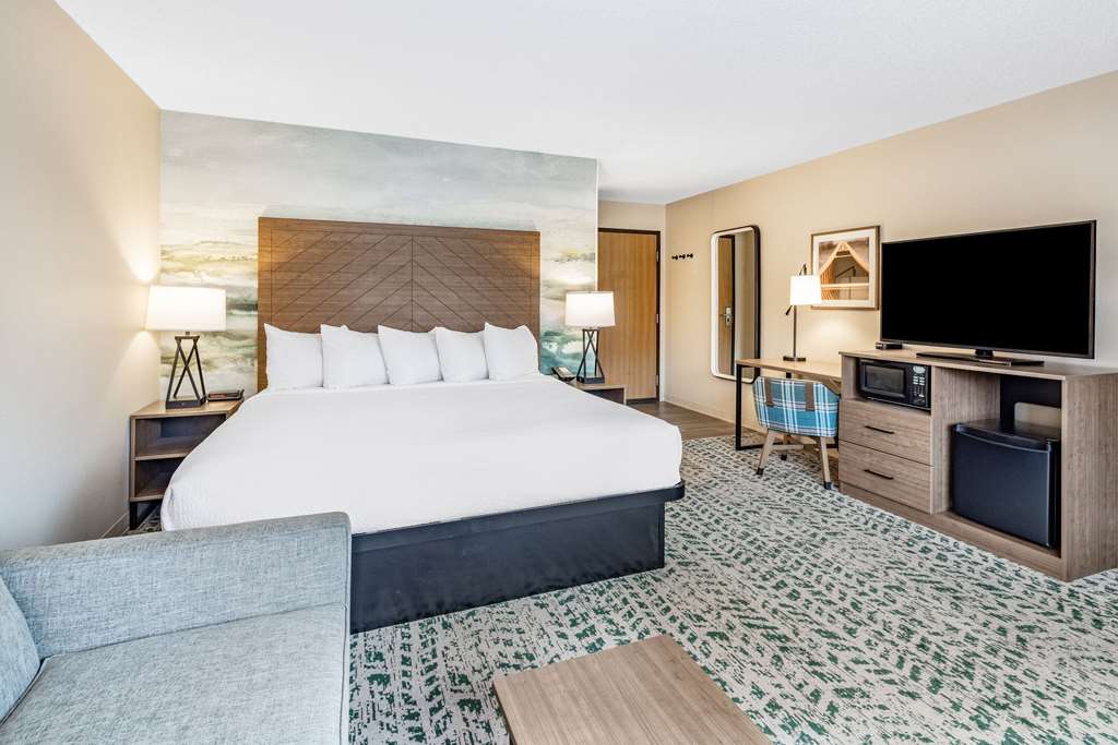 AmericInn by Wyndham Duluth South Black Woods Event Center - photo 30