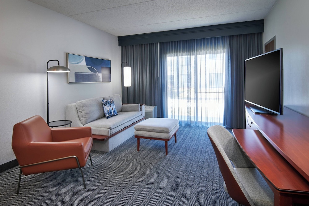 Courtyard by Marriott Chicago Highland Park Northbrook - photo 14