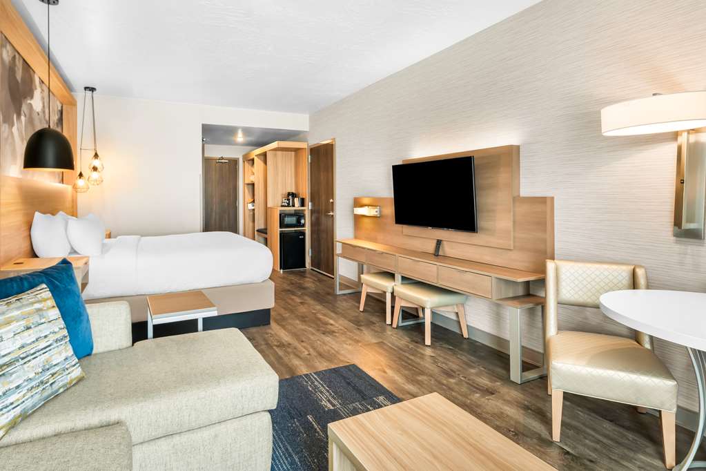 Best Western Plus Settlers Point - photo 24