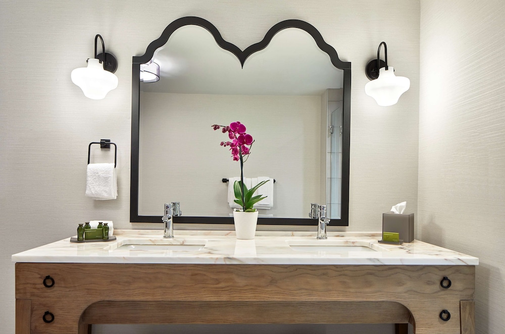 The Hamilton Alpharetta Curio Collection by Hilton - photo 21