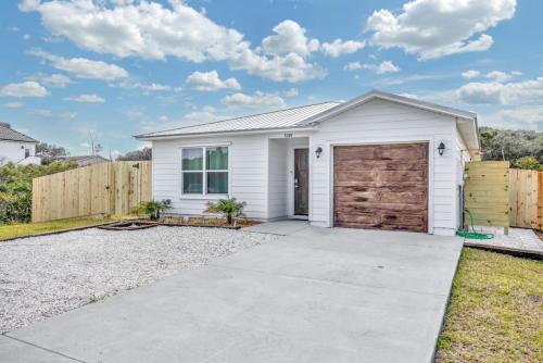 Butler Beach Bliss Modern Beach Vacation Home — 4-Star Luxury Hotel in Saint Augustine, United States