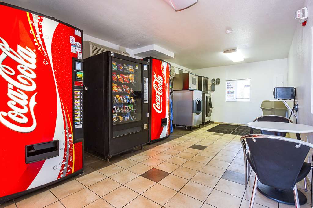 Motel 6 Mesa North - photo 27
