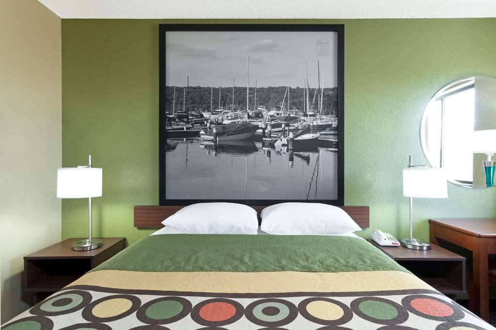 Super 8 by Wyndham Bath Hammondsport Area - photo 11