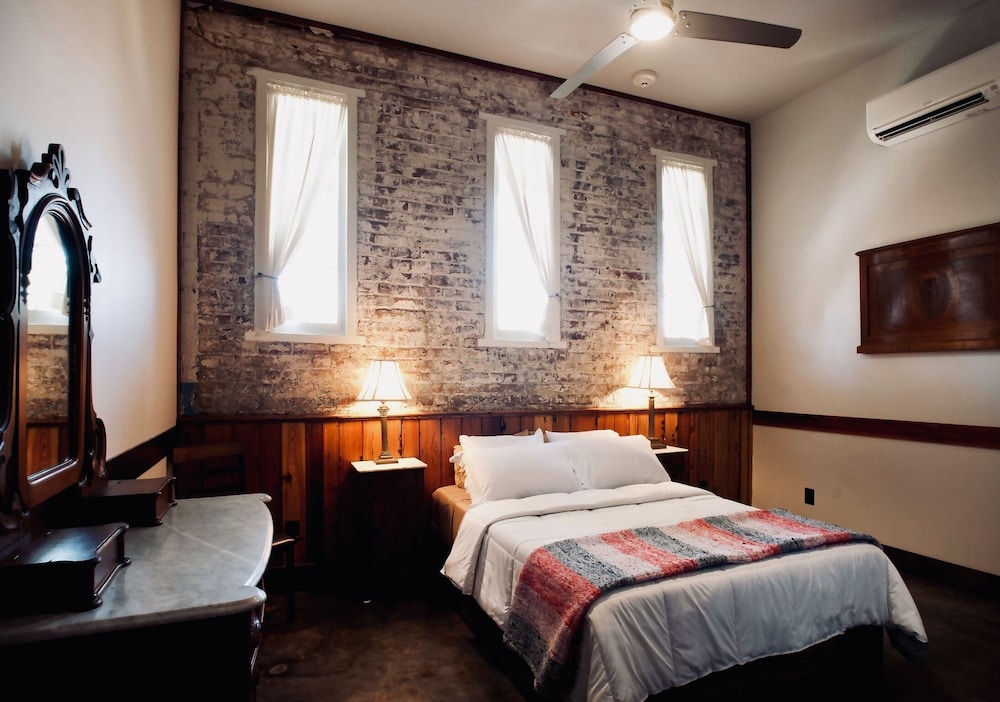 Inn at the Old Jail - photo 27