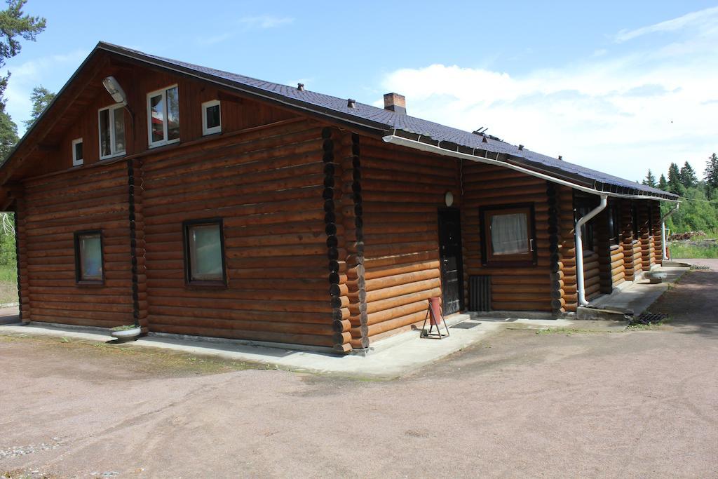 Schuchye Ozero — hotel in Lakhdenpokh'ya