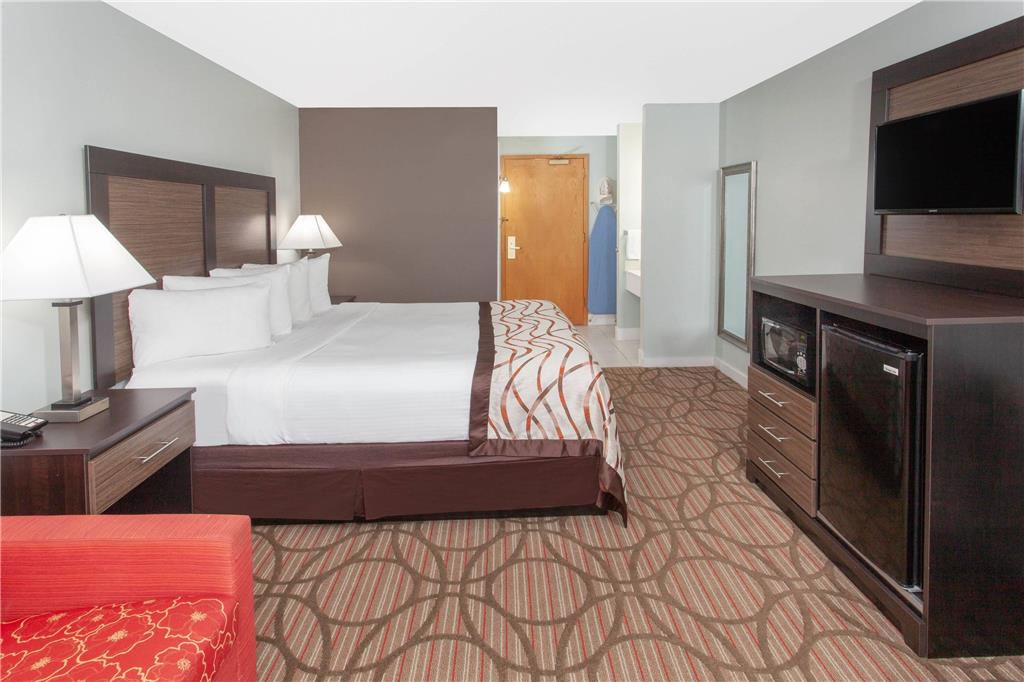 Baymont by Wyndham Grand Haven - photo 11