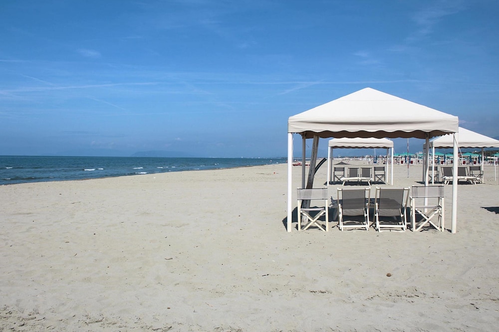 Stone House in Camaiore Near Versilia Beach — 4-Star Luxury Hotel in Camaiore, Italy