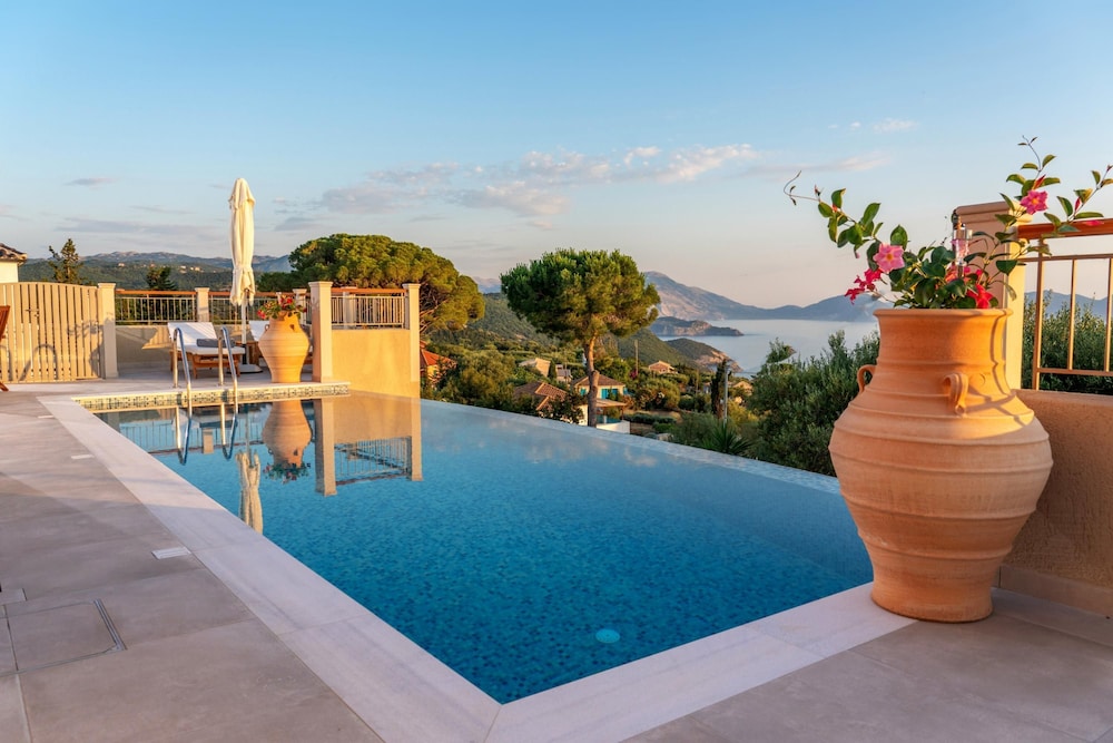 Pithari Sunset Villa — 4-Star Luxury Hotel in Kefalonia, Greece