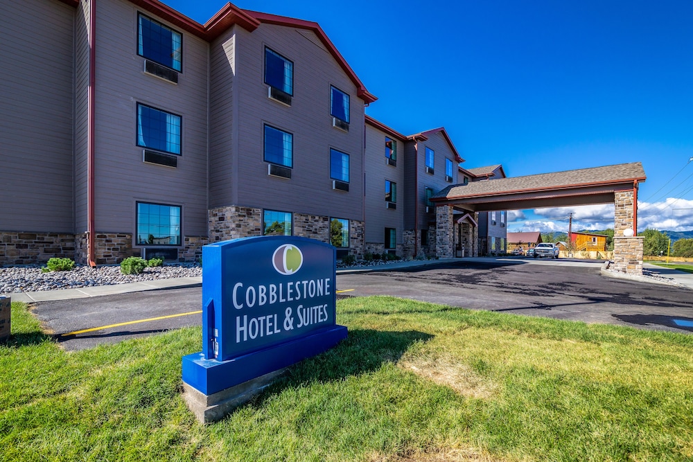 Cobblestone Hotel & Suites Victor - photo 4