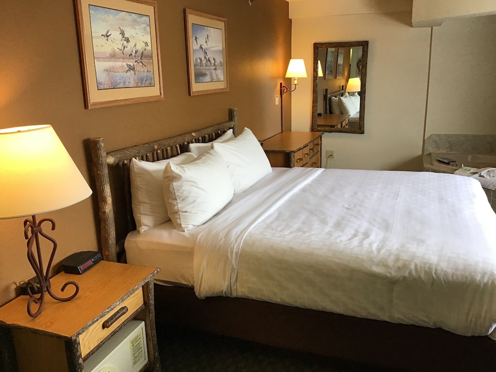 AmericInn by Wyndham Cody - photo 20