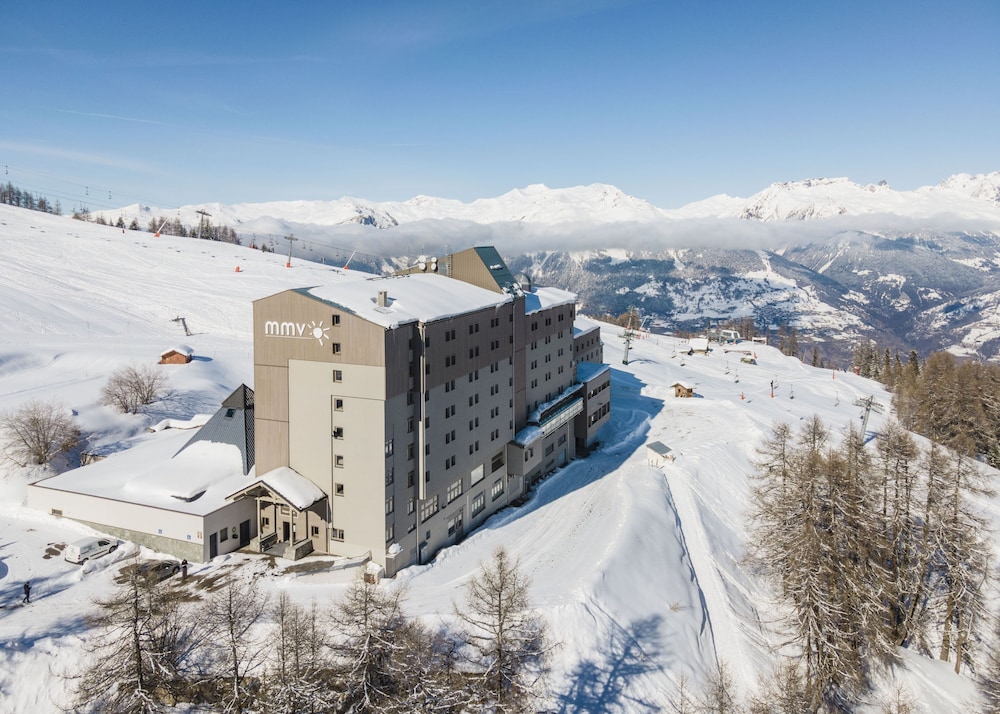 Hôtel Club MMV Plagne 2000 - carbon neutral hotel in Aime