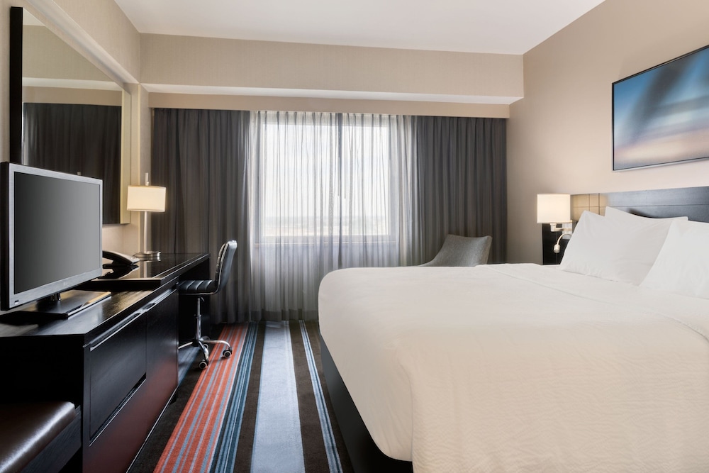 Courtyard by Marriott New York JFK Airport - photo 9