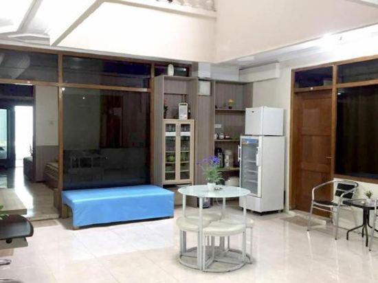 Pulosari Living - last minute hotel in Malang