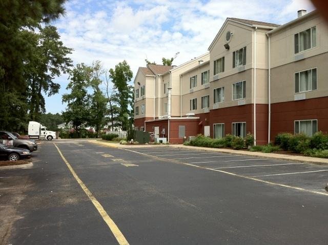 Studios and Suites 4 Less Gum Road — hotel in Chesapeake