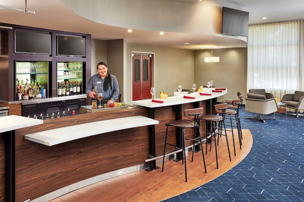 Courtyard by Marriott Vallejo Napa Valley - photo 35
