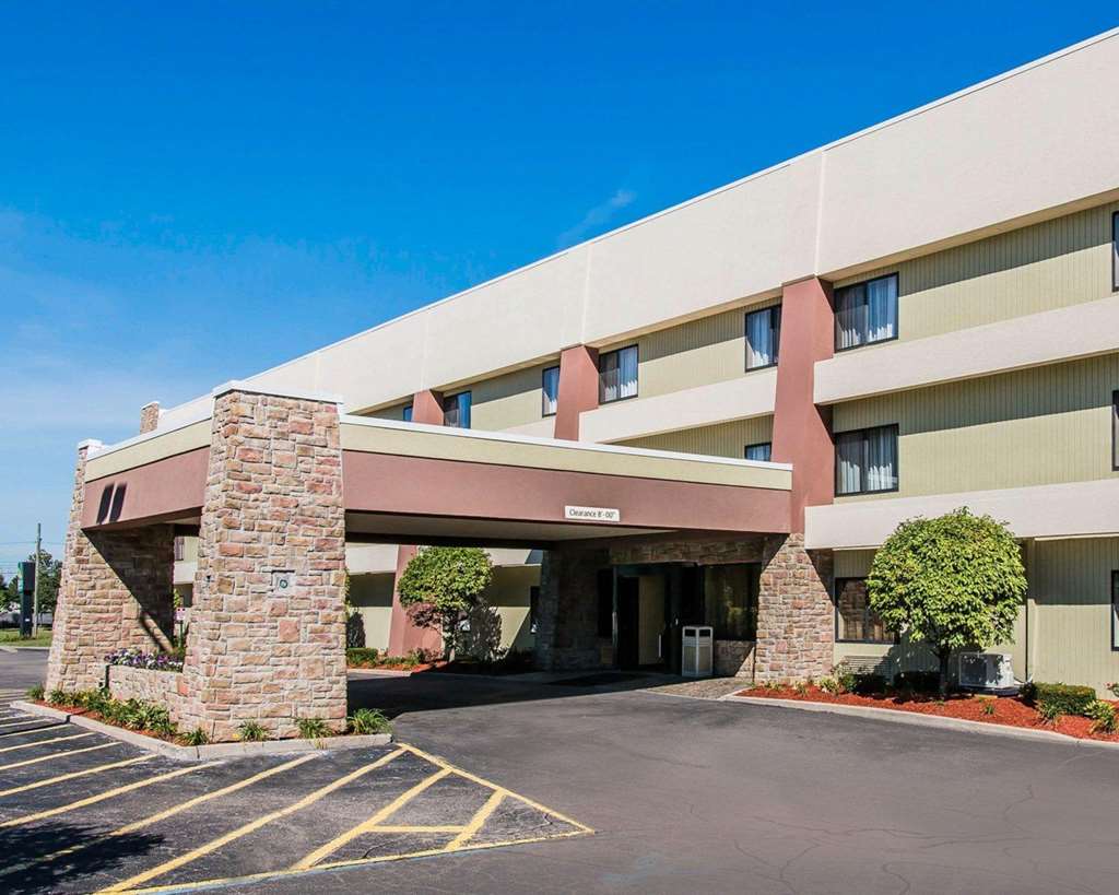 Quality Inn Suites Warren Detroit — Warren
