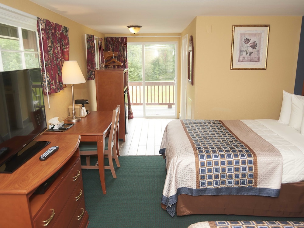 Swiss Chalets Village Inn - photo 33