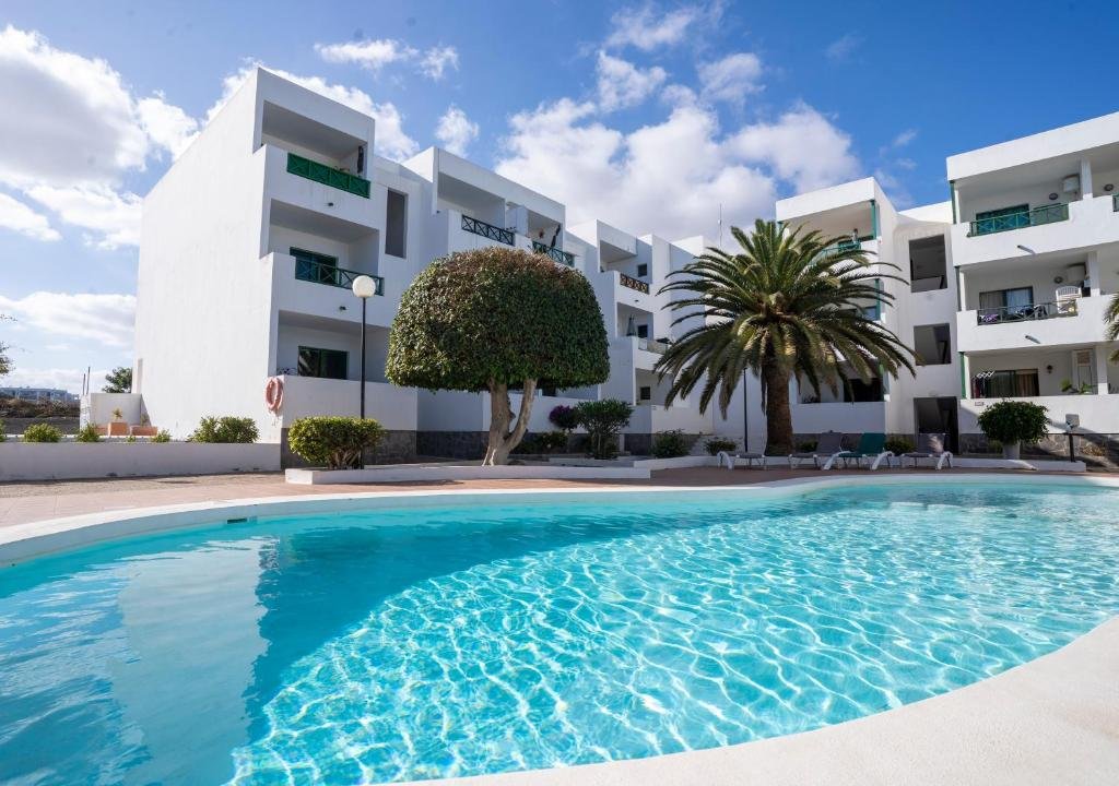 Sea Breeze Apartment 309 — 4-Star Luxury Hotel in Costa Teguise, Spain