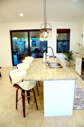 Beautiful and relaxing villa near the Beach — 4-Star Luxury Hotel in Naples, United States