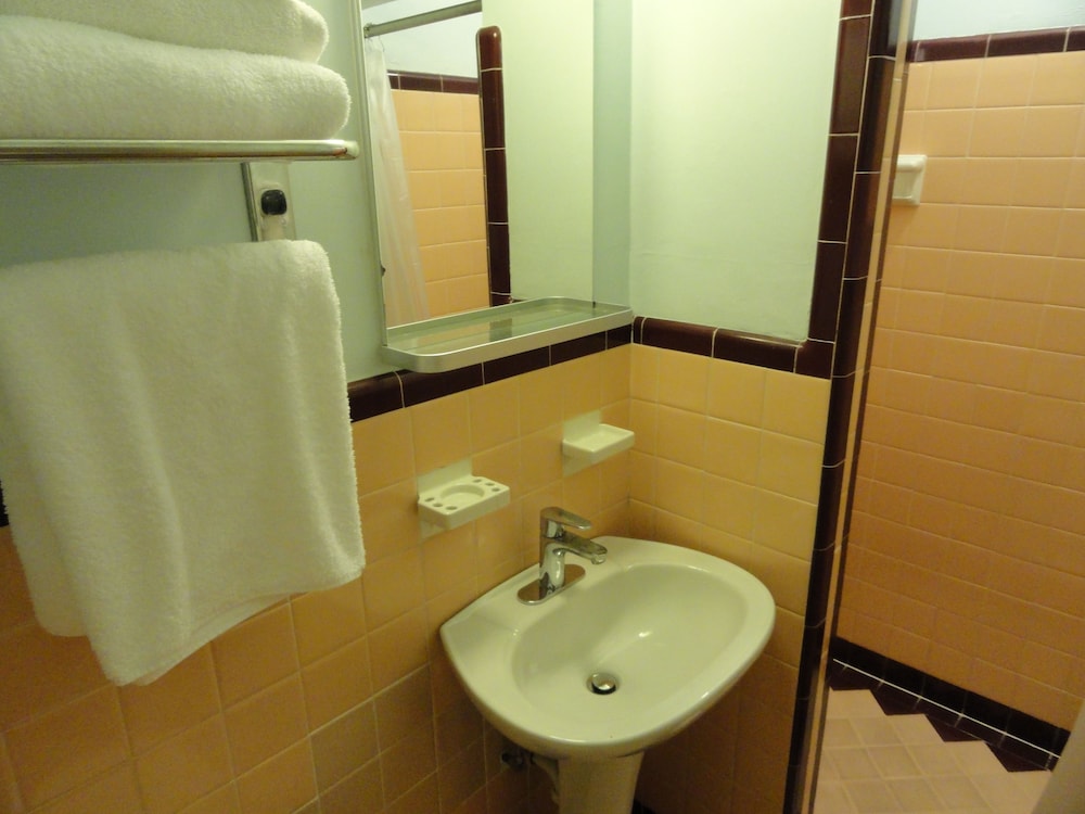 Viscay Hotel - photo 18