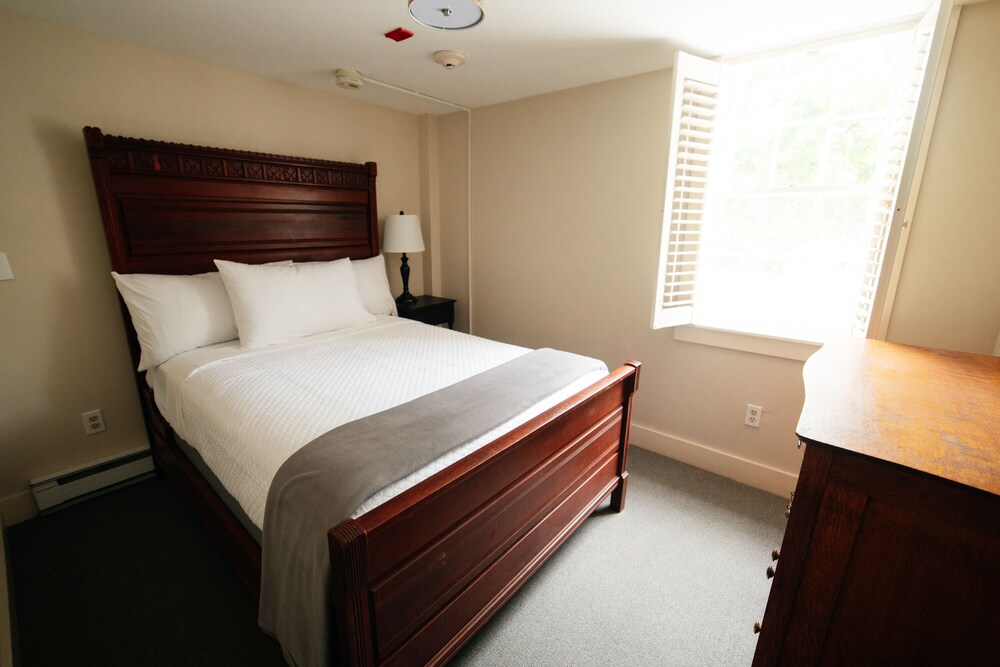 The Historic General Stanton Inn - photo 15