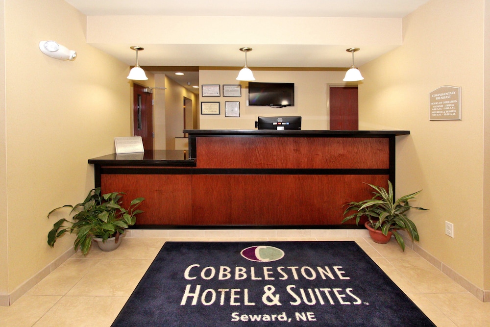 Cobblestone Hotel & Suites Seward - photo 4