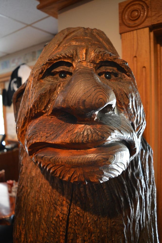 Sasquatch Inn — Agassiz — photo 4