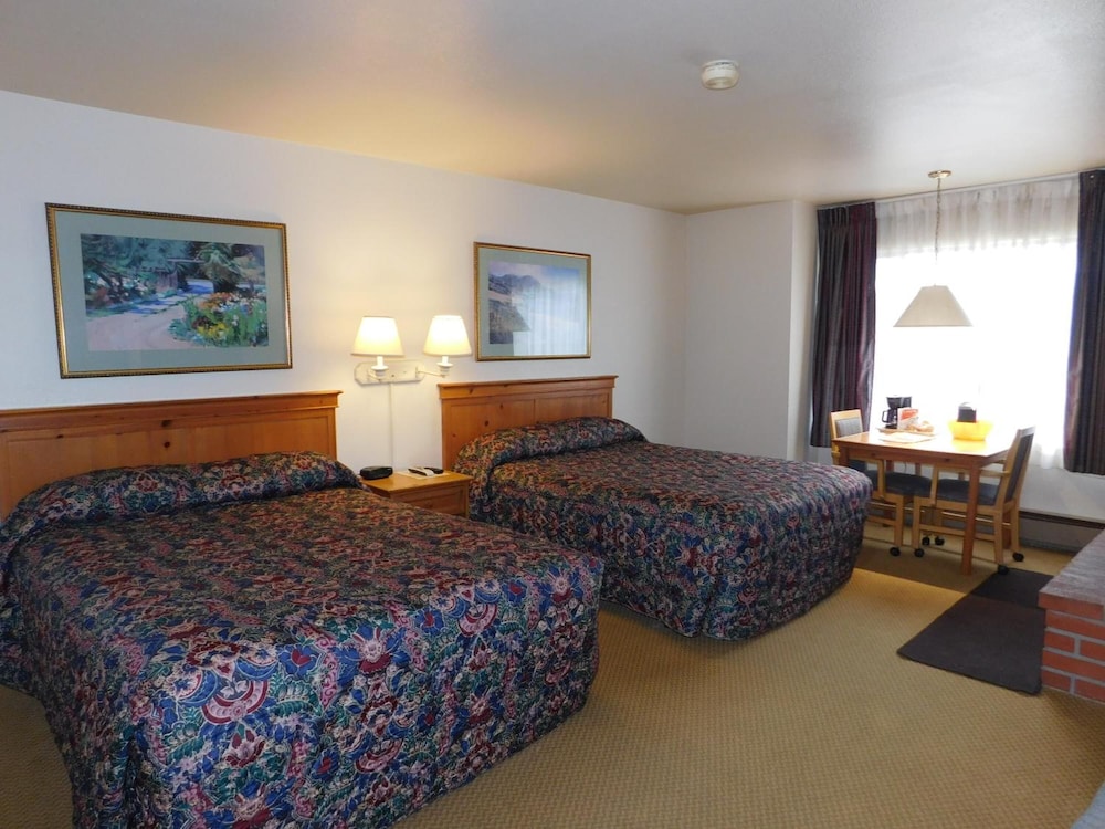 Pacific Gardens Inn - photo 12