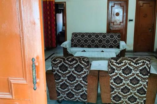 Dehradun Gem Close To All Sights — Dehra Dun